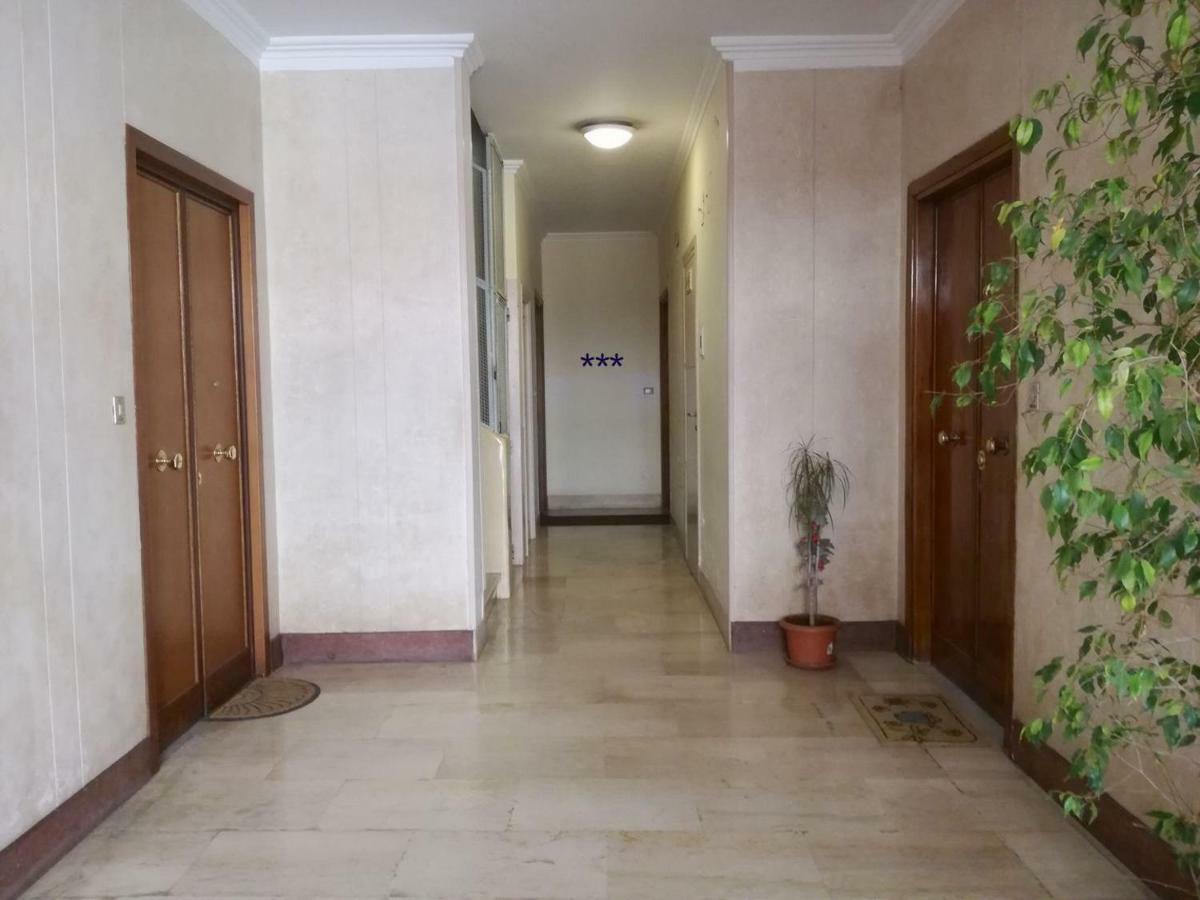 White Apartment Roma Exterior foto